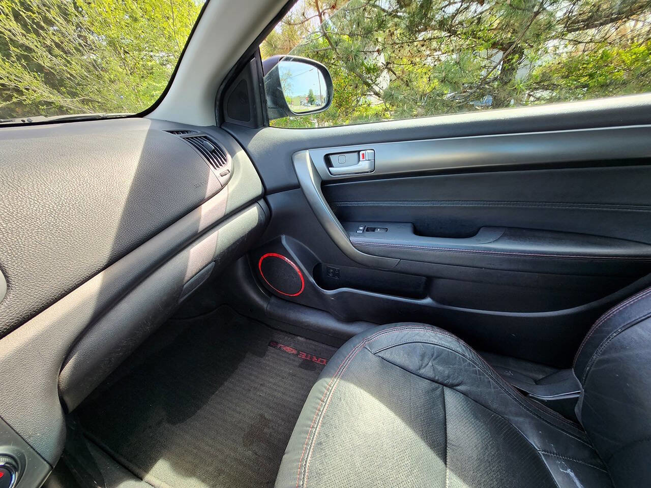 Used 2011 Kia Forte Koup SX w/ Leather Pkg image 10