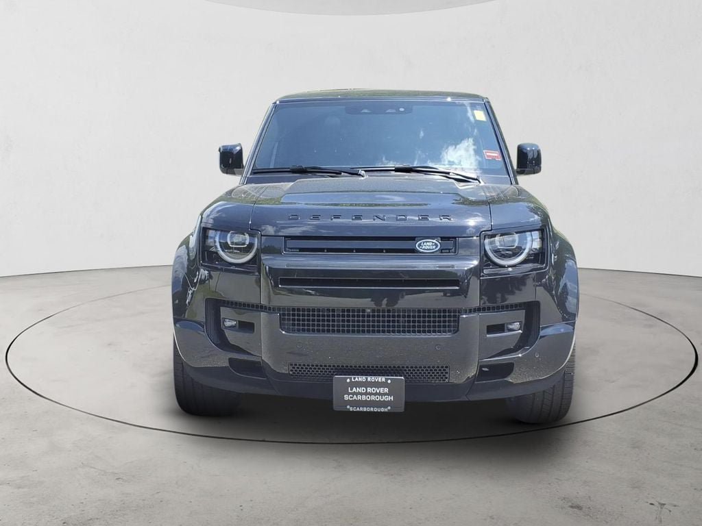 New 2026 Land Rover Defender 110 X-Dynamic SE AWD/4WD image 2