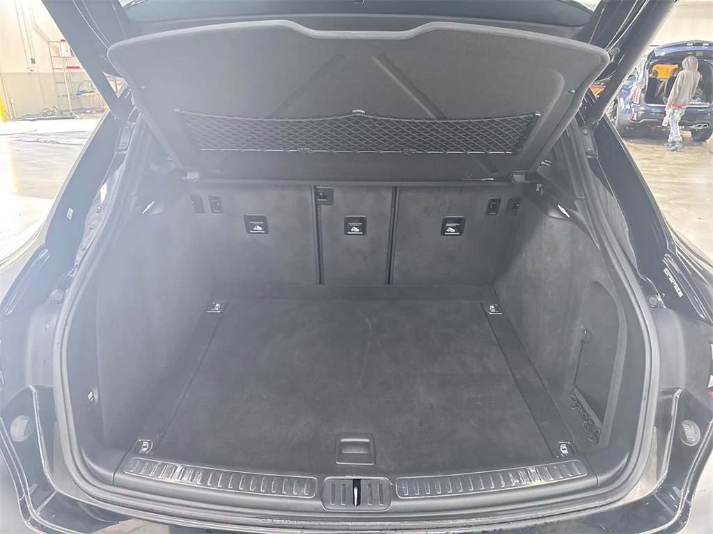 Used 2018 Porsche Macan Sport Edition image 28