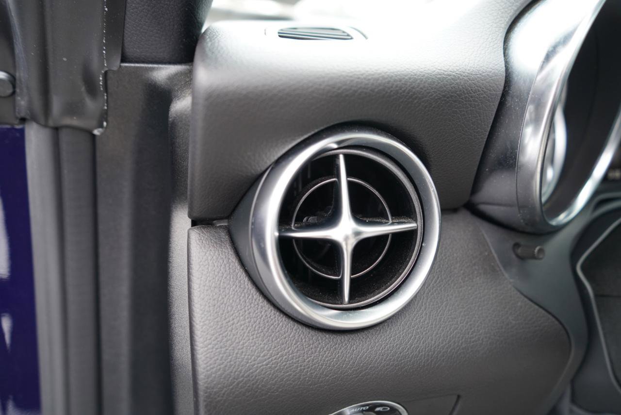 Used 2015 Mercedes-Benz SLK 250 image 40