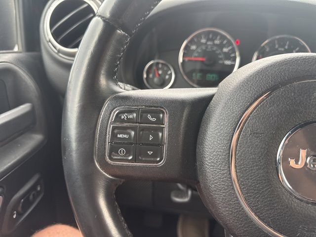 Used 2013 Jeep Wrangler Sahara w/ Connectivity Group AWD/4WD image 22
