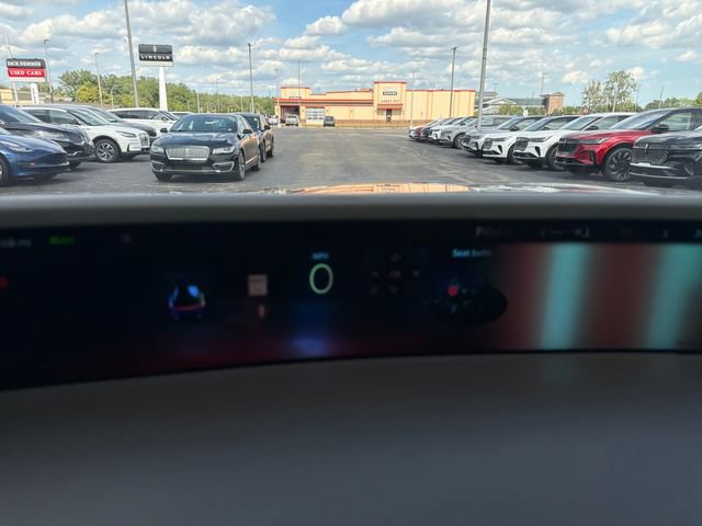 Used 2024 Lincoln Nautilus Premier w/ Equipment Group 102A AWD/4WD image 18