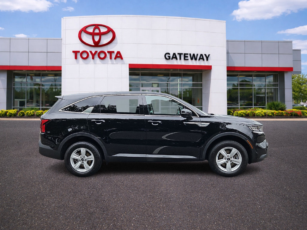 Used 2022 Kia Sorento LX AWD/4WD image 4