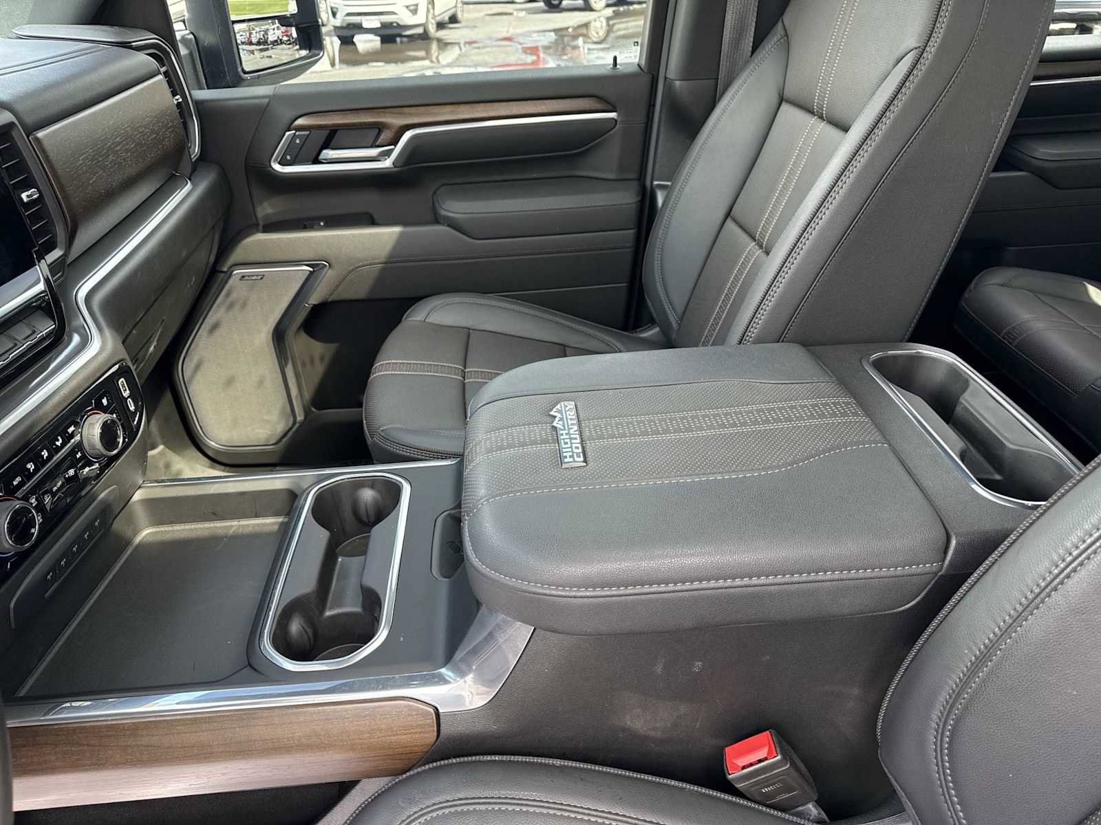 Certified 2025 Chevrolet Silverado 2500 High Country w/ High Country Premium Package AWD/4WD image 22