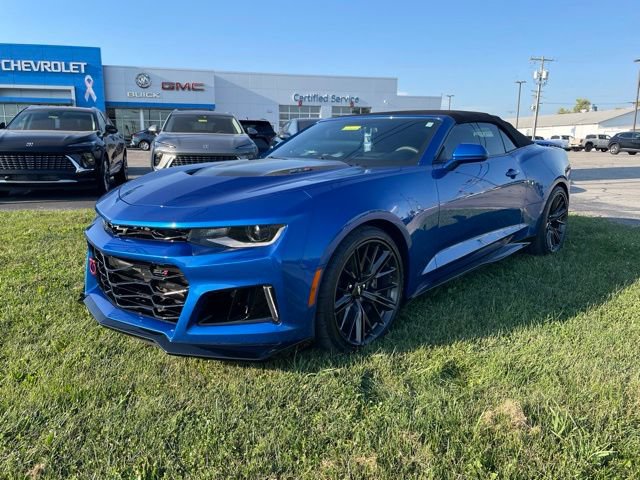 Used 2017 Chevrolet Camaro ZL1 RWD image 2
