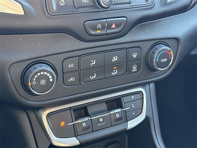 Used 2024 GMC Terrain SLE image 19