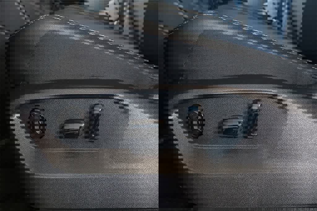 Used 2019 Volkswagen Tiguan SE w/ Panoramic Sunroof Package image 22