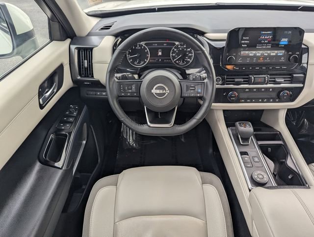 Used 2023 Nissan Pathfinder SL image 15