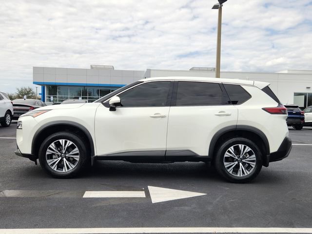 Used 2021 Nissan Rogue SV image 3
