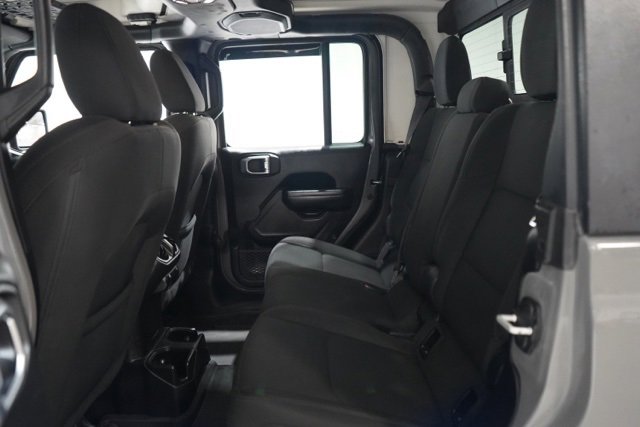 Used 2021 Jeep Gladiator Willys image 29