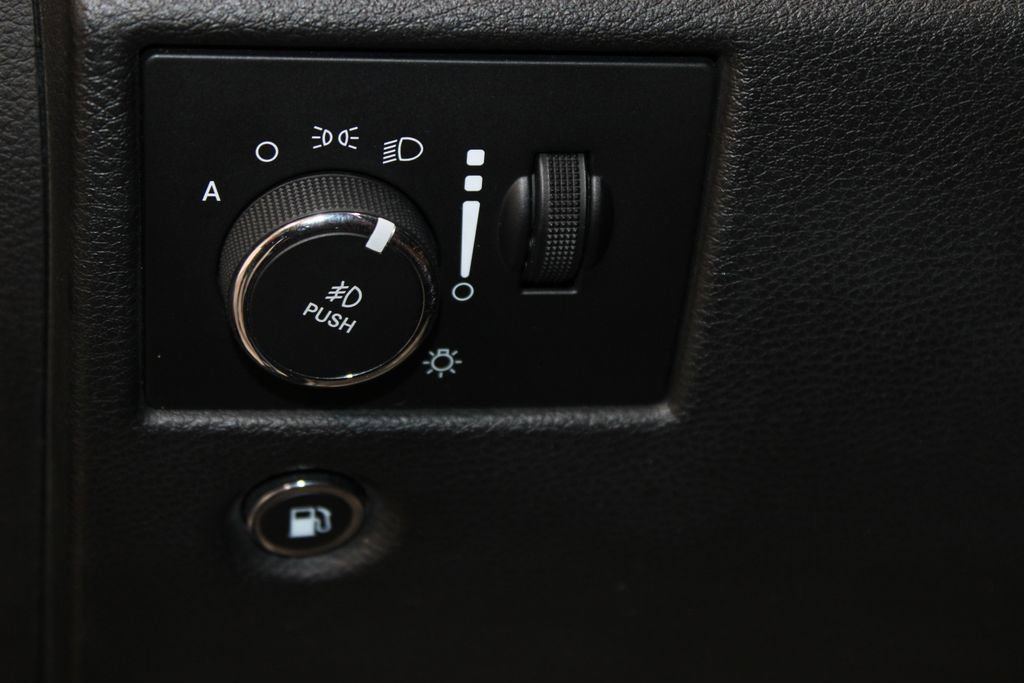 Used 2017 Jeep Grand Cherokee Summit image 34