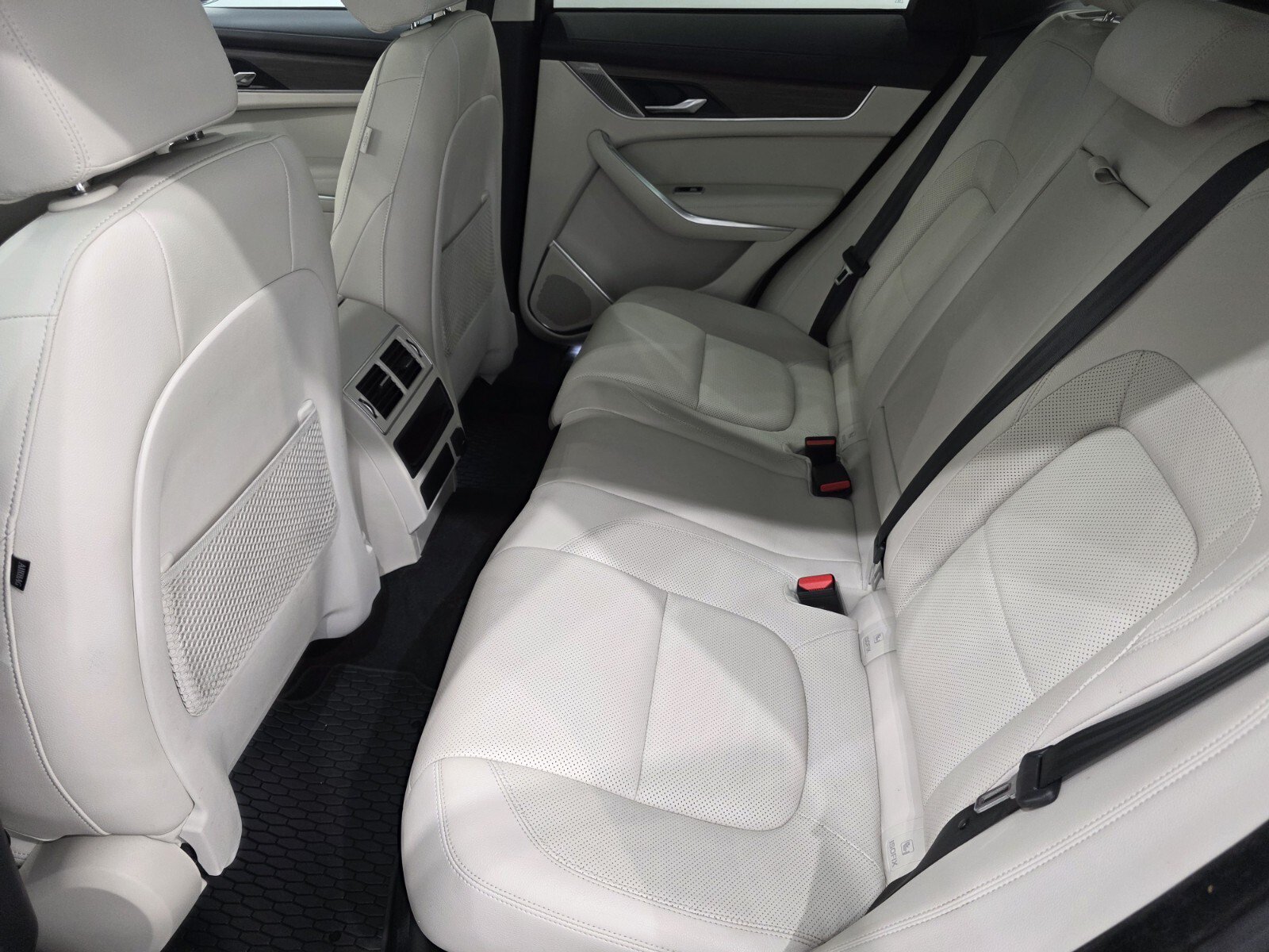Used 2021 Jaguar F-PACE S AWD/4WD image 11