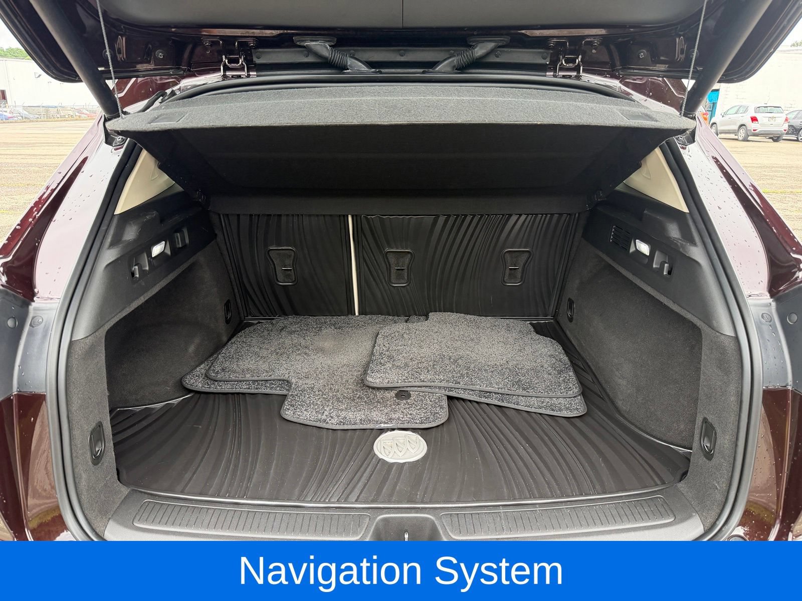 Used 2023 Buick Envision Avenir AWD/4WD image 25