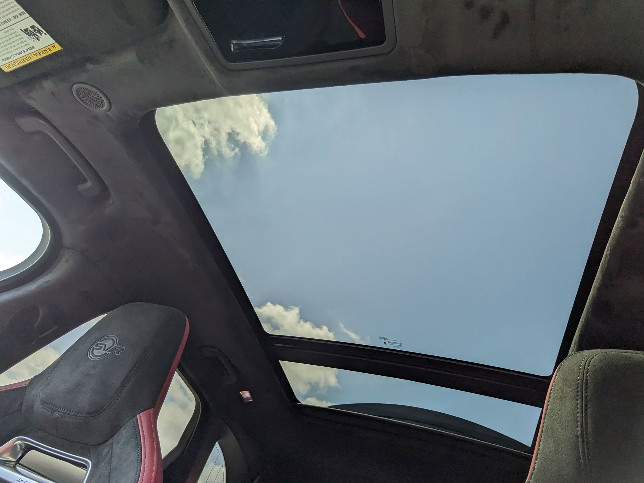 New 2026 Jaguar F-PACE SVR 575 Edition image 18