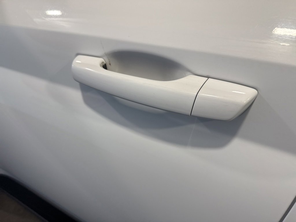 Used 2024 Hyundai Venue SE image 14