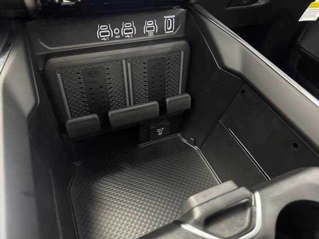 New 2026 RAM 1500 Laramie AWD/4WD image 44