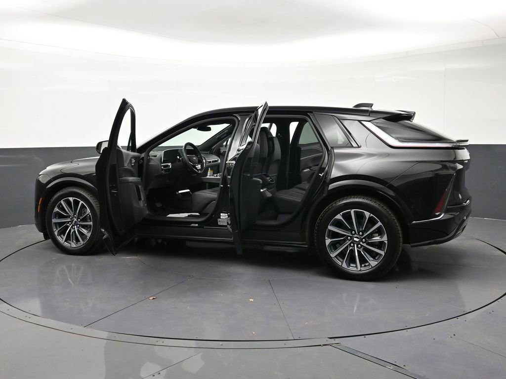 Used 2025 Cadillac Lyriq Sport w/ LPO, Floor Liner Package image 34