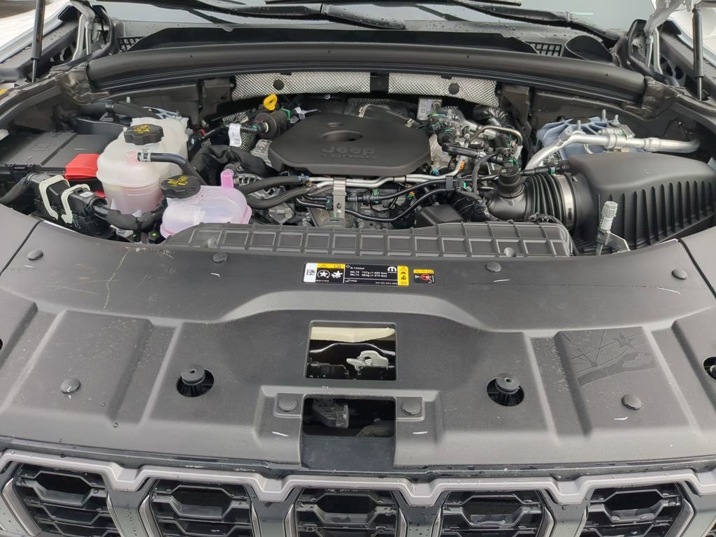 New 2026 Jeep Grand Cherokee Altitude image 20