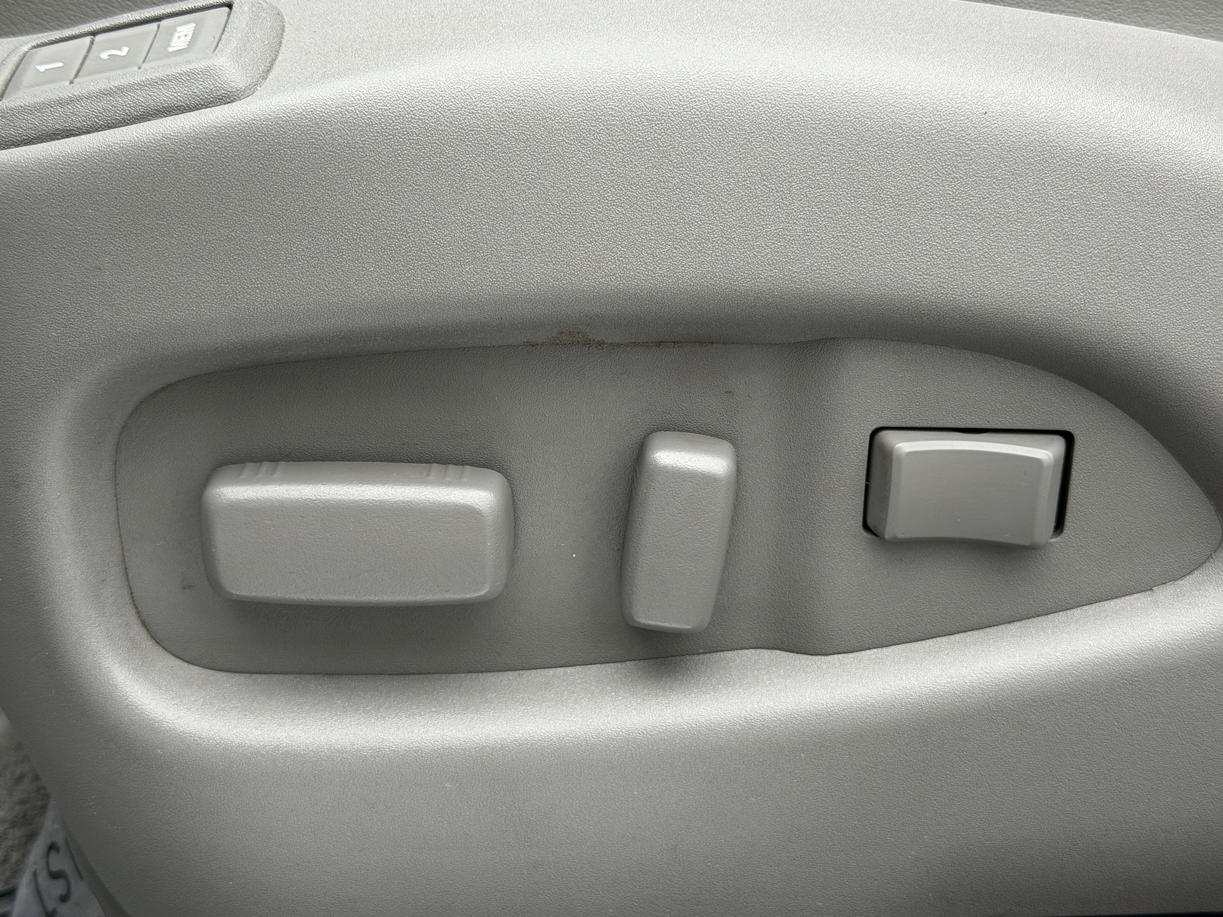 Used 2011 Cadillac SRX Performance FWD image 16