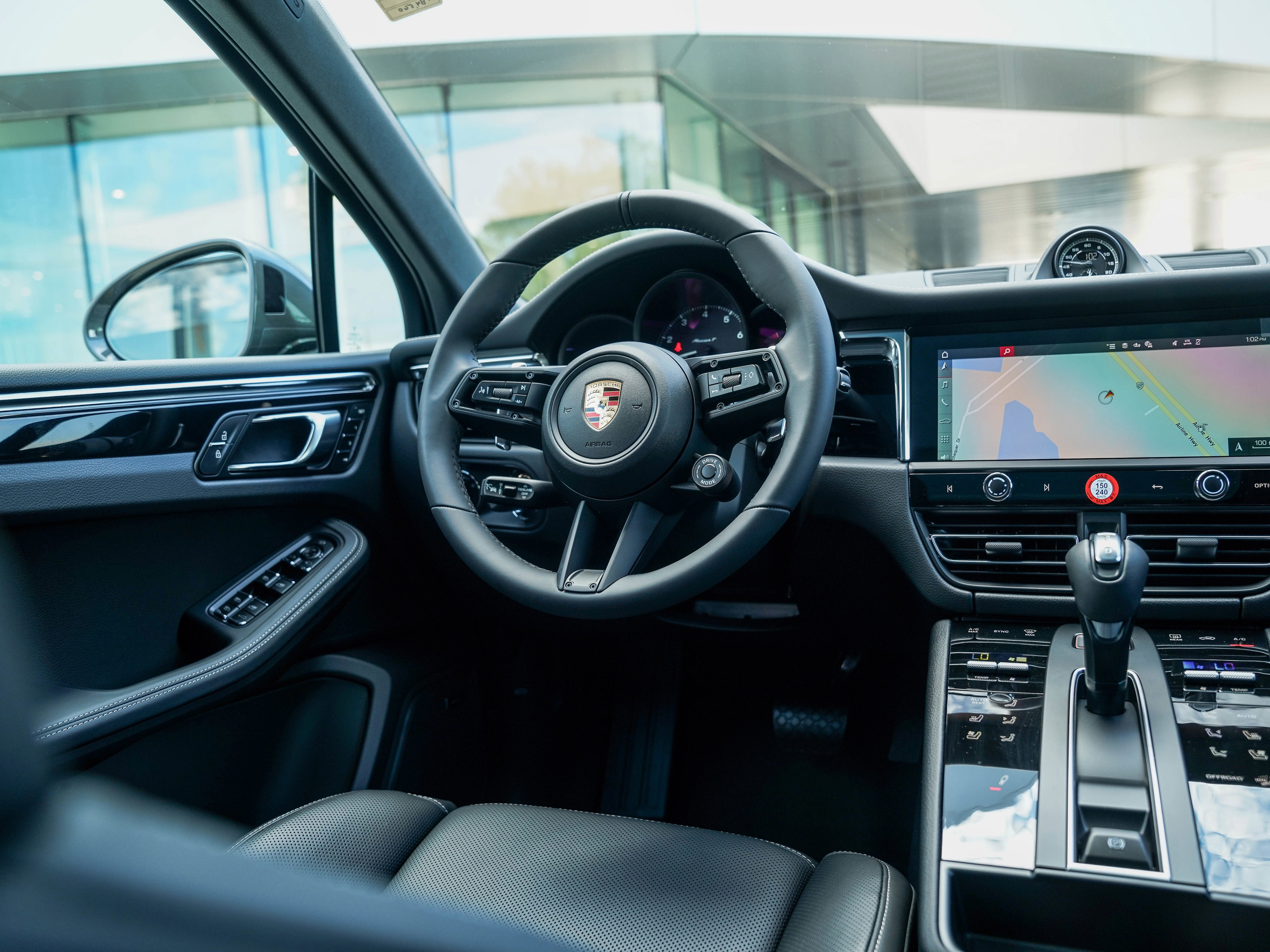 New 2026 Porsche Macan Turbo image 25