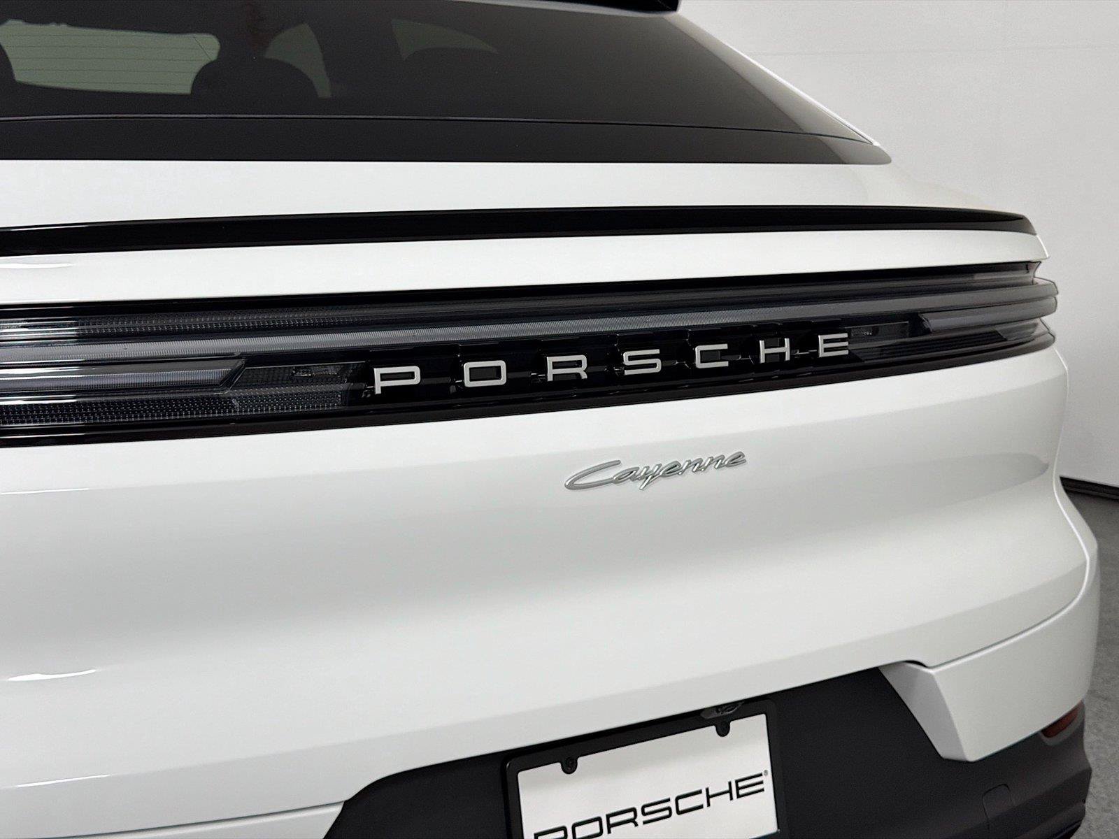 Certified 2026 Porsche Cayenne Coupe AWD/4WD image 17