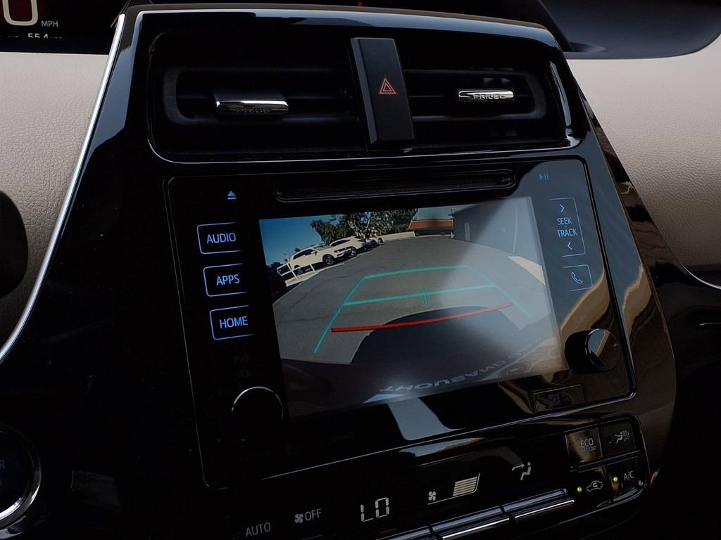 Certified 2017 Toyota Prius Three FWD image 9