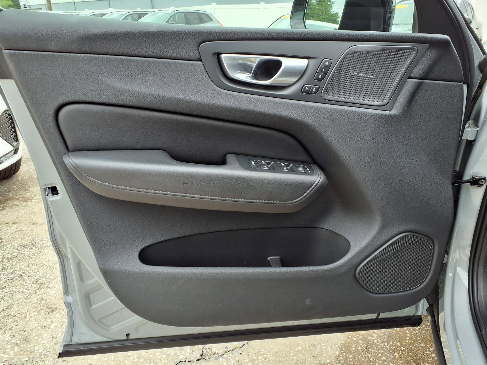 Certified 2024 Volvo XC60 B5 Plus w/ Climate Package image 22