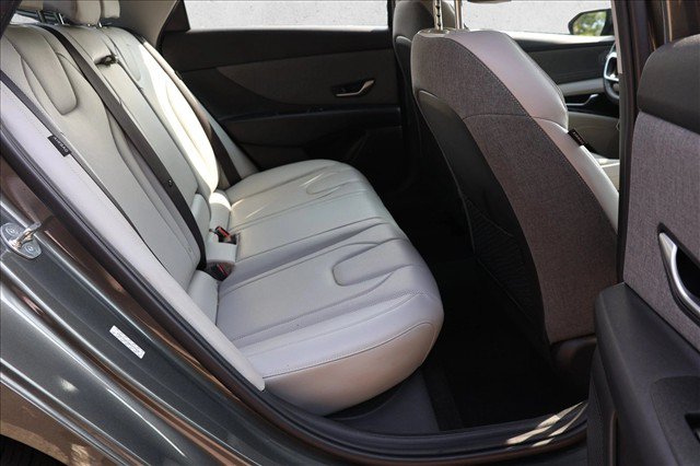 Certified 2024 Hyundai Elantra Limited FWD image 26