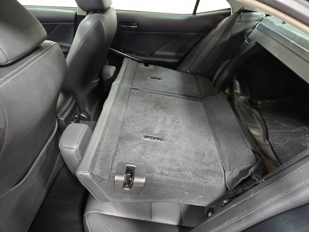 Used 2016 Lexus IS 300 AWD w/ Premium Package image 38