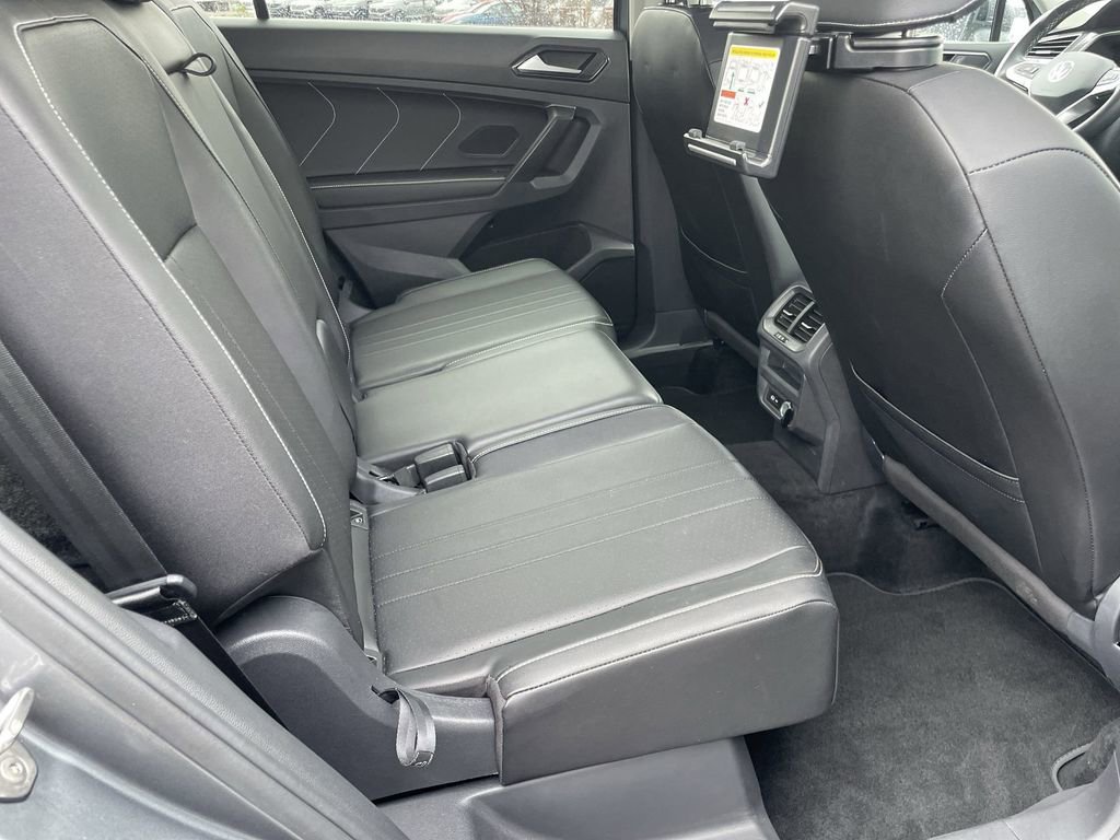 Certified 2023 Volkswagen Tiguan SE image 22