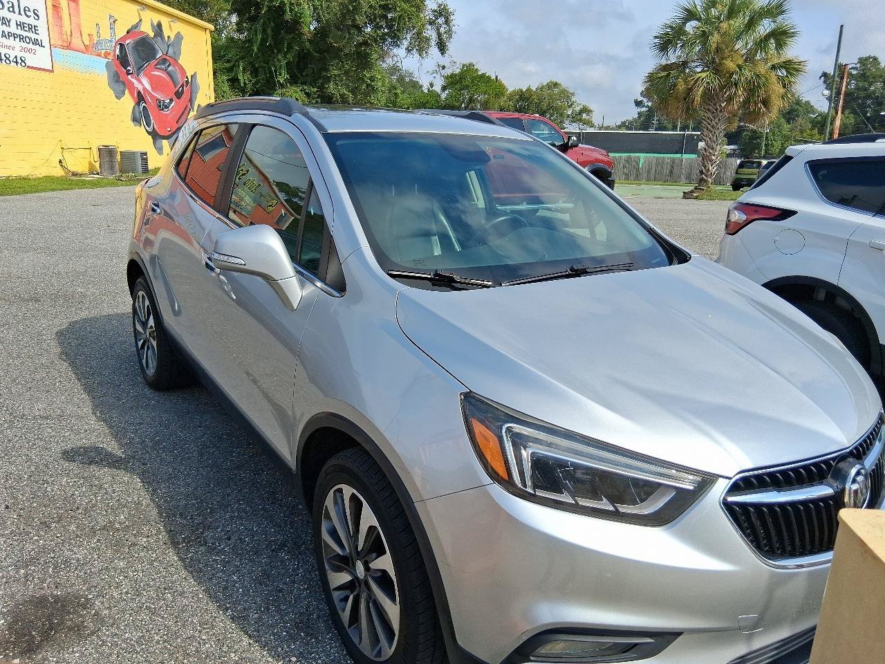 Used 2018 Buick Encore Essence FWD image 10