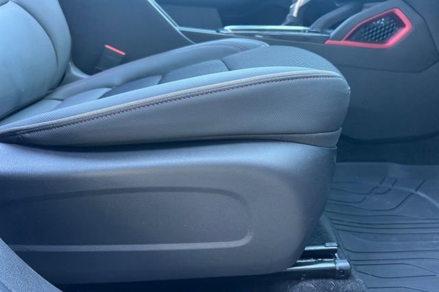 Used 2023 Chevrolet TrailBlazer RS w/ Sun and Liftgate Package image 22