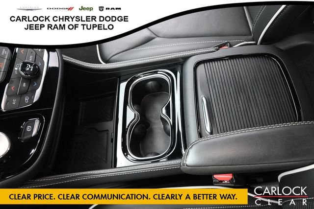 Used 2026 Chrysler Pacifica Limited FWD image 23