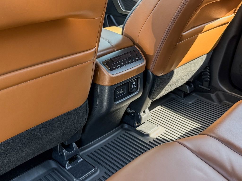 Certified 2025 Nissan Pathfinder Platinum w/ Cargo Package image 22