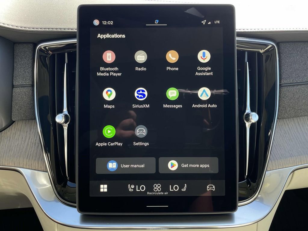 New 2026 Volvo XC90 B6 Ultra w/ Protection Package image 16