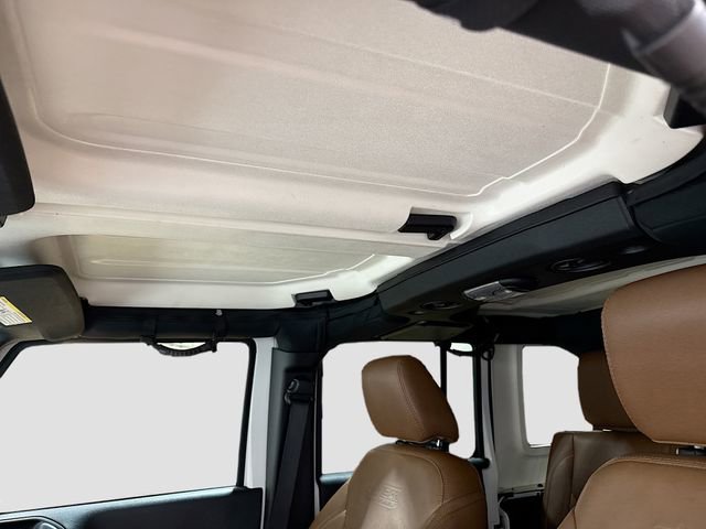 Used 2017 Jeep Wrangler Unlimited Sahara image 21