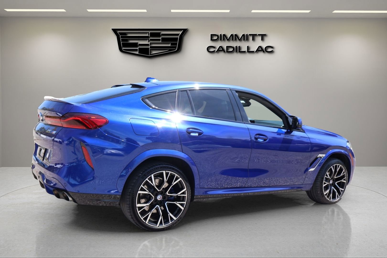 Used 2023 BMW X6 M w/ Executive Package image 5