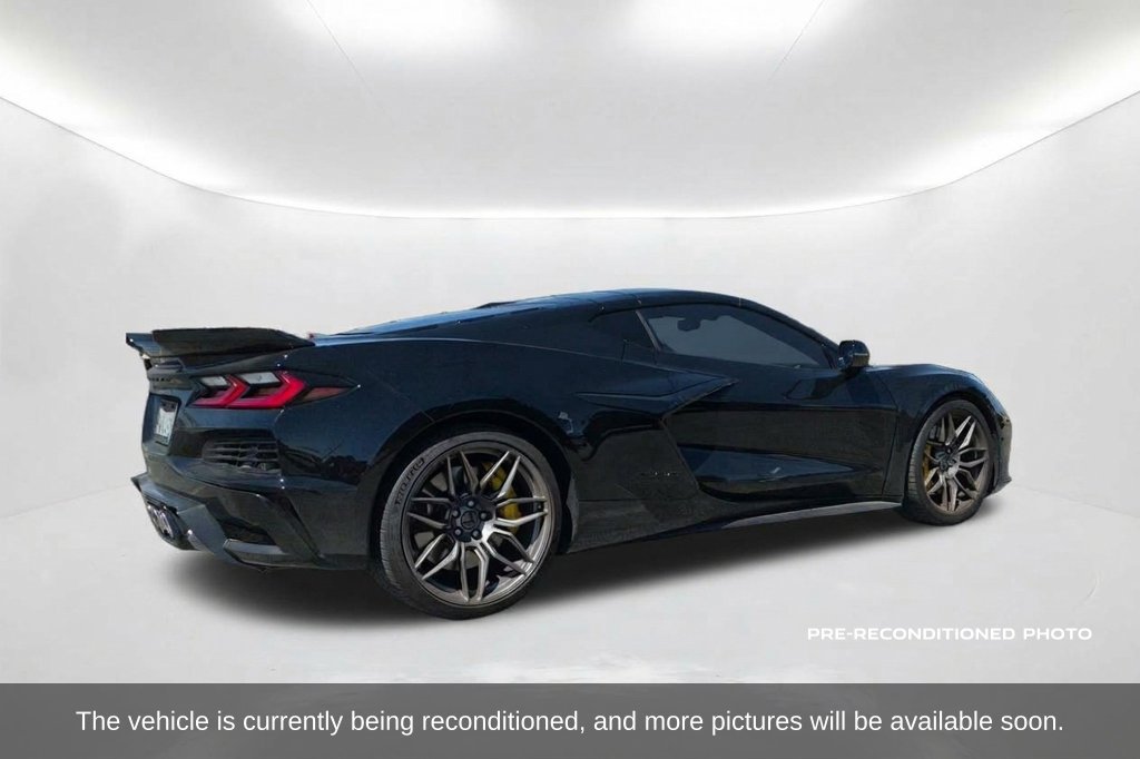 Used 2026 Chevrolet Corvette Z06 RWD image 6