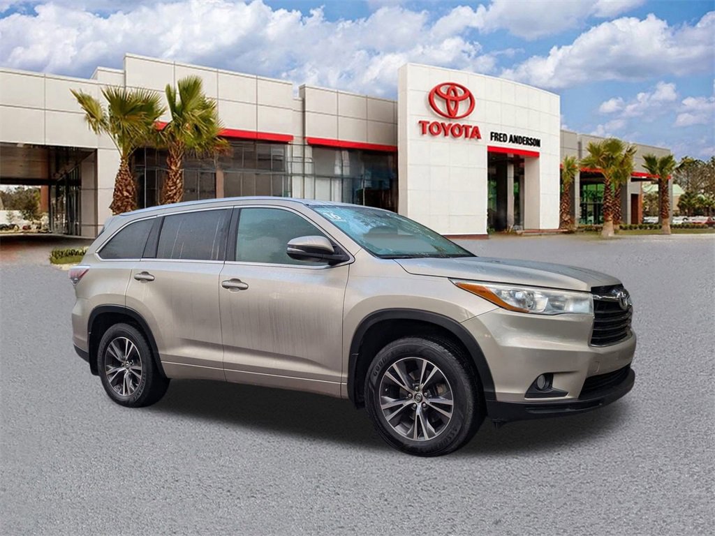 Used 2016 Toyota Highlander XLE