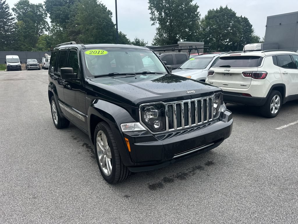 Used 2012 Jeep Liberty Limited Jet w/ Comfort/Convenience Group AWD/4WD image 4