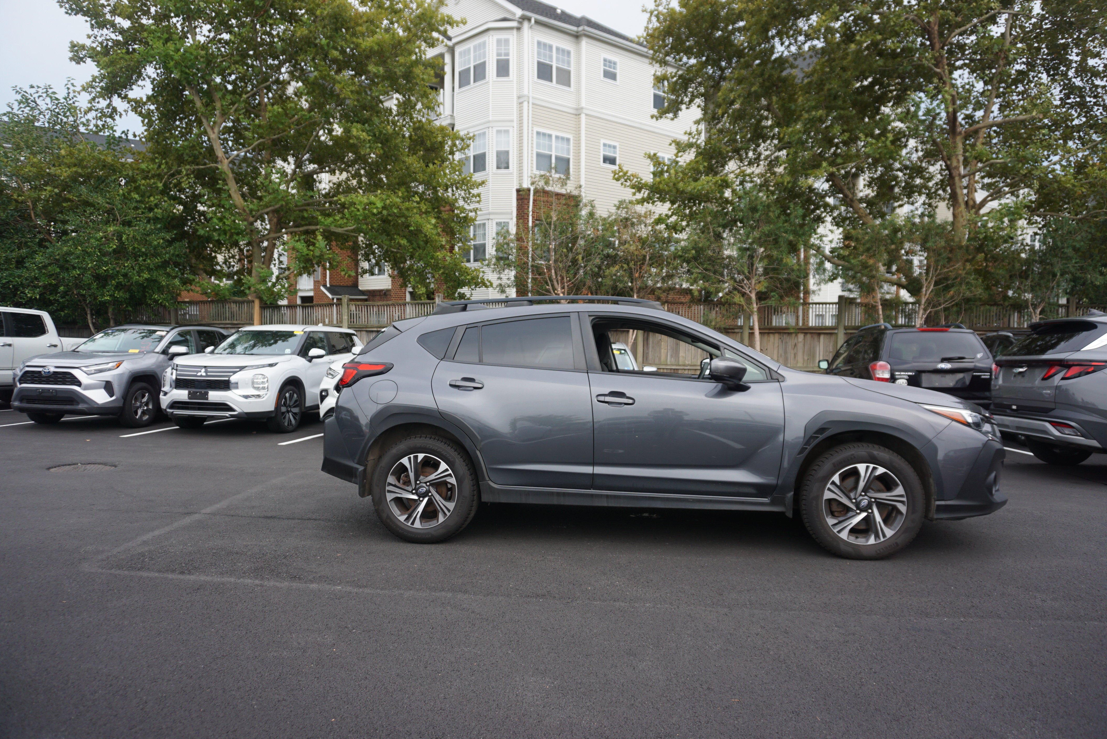Used 2024 Subaru Crosstrek 2.0i Premium AWD/4WD image 3