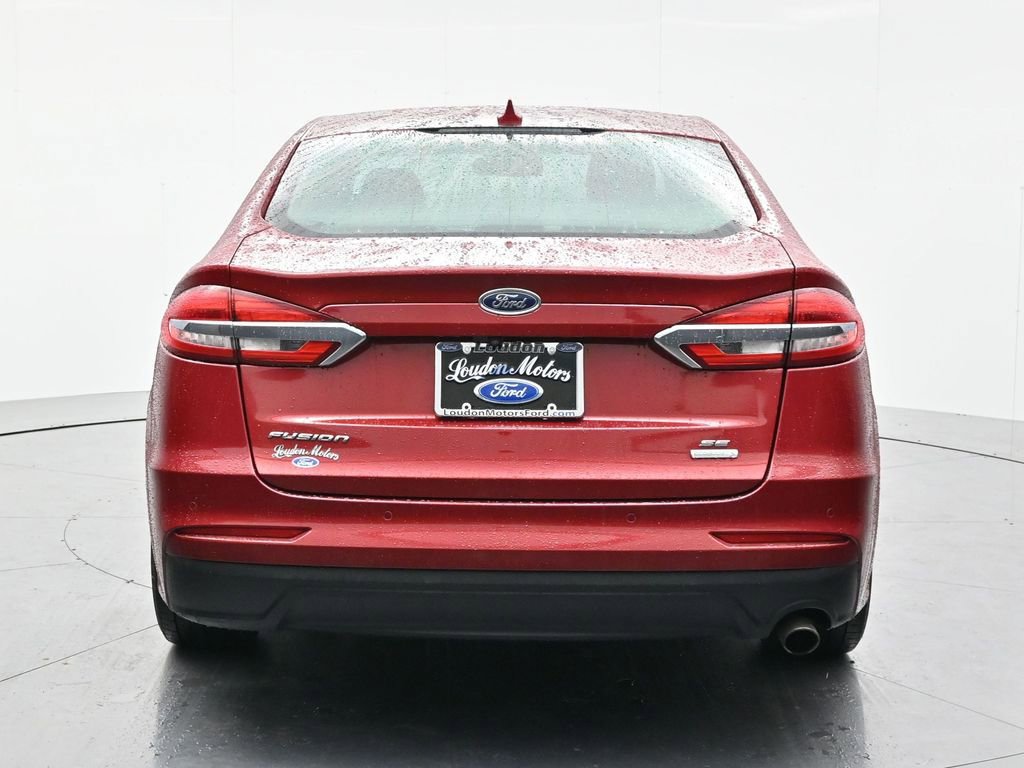 Used 2019 Ford Fusion SE FWD image 6