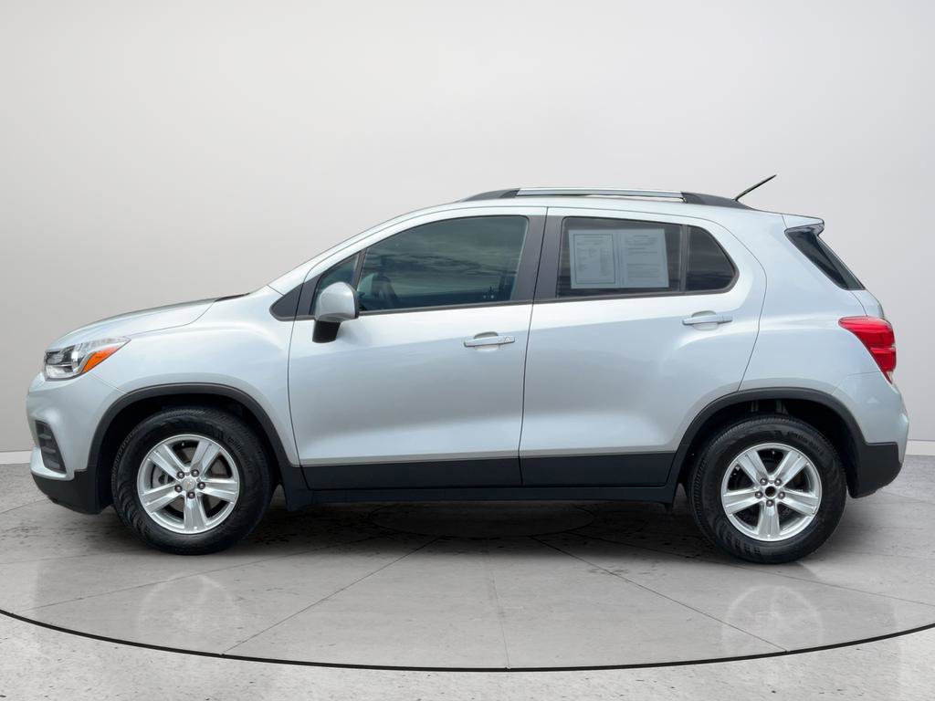 Used 2022 Chevrolet Trax LT w/ LT Convenience Package FWD image 10