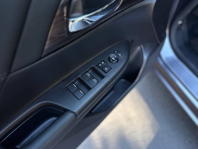 Used 2017 Honda Accord EX-L image 12