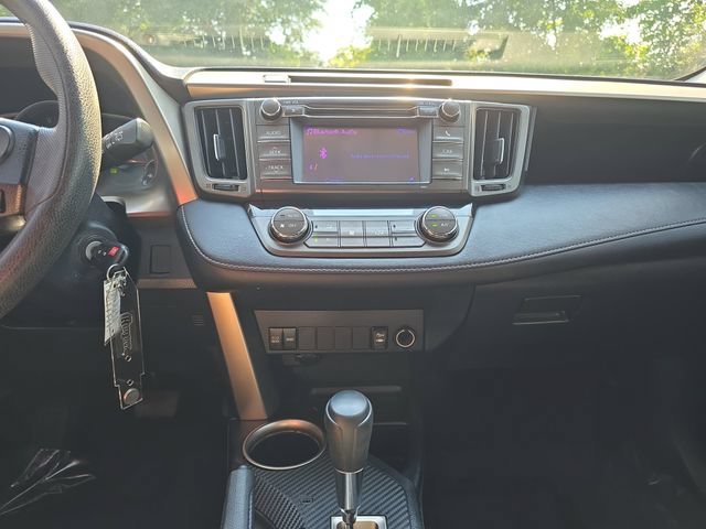 Used 2013 Toyota RAV4 XLE FWD image 25