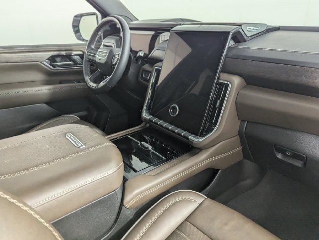 Used 2026 GMC Yukon XL Denali Ultimate AWD/4WD image 23