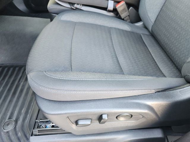 Used 2025 Chevrolet Silverado 1500 Custom image 26