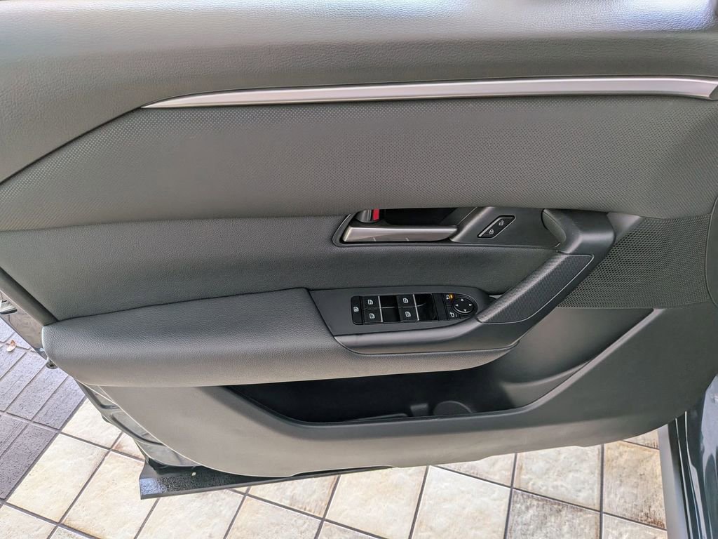 Used 2025 MAZDA CX-50 AWD 2.5 S w/ Premium Package image 14