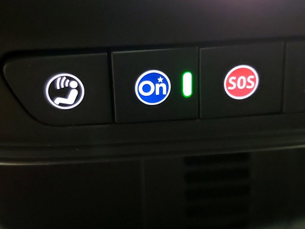 Used 2025 GMC Acadia Elevation image 17