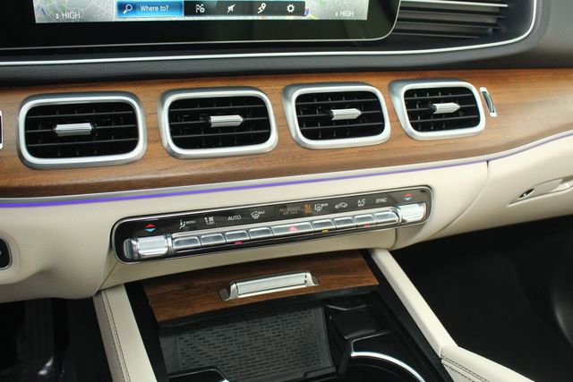 Used 2023 Mercedes-Benz GLE 350 4MATIC w/ AMG Line Exterior image 17